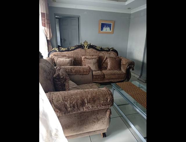 3 BEDROOM HOUSE FOR SALE IN UMLAZI P